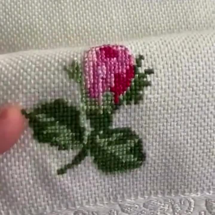 Handtuch, Rose gestickt.