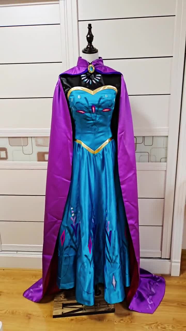 エルサの戴冠式ドレス刺繍コスプレ衣装 - Etsy 日本