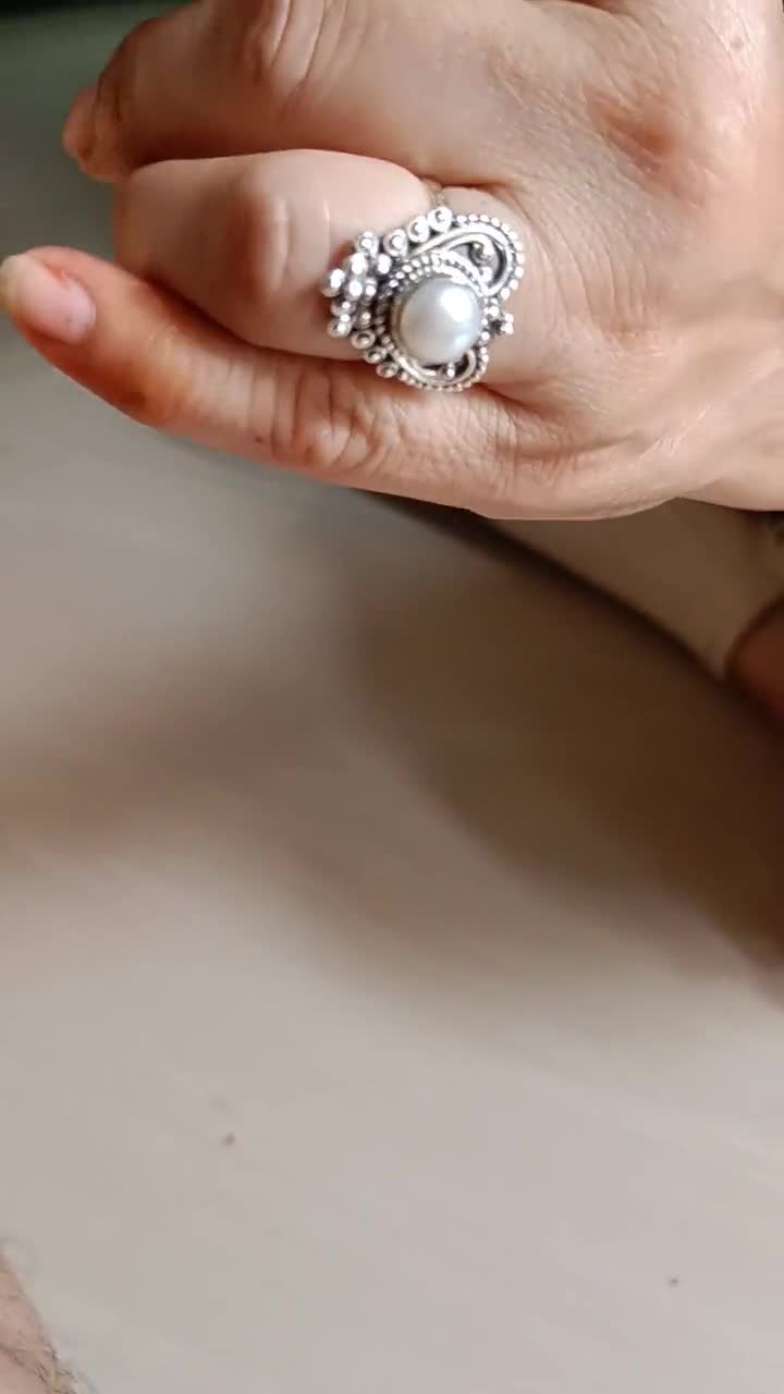 Paparazzi Metro Marina Blue Pearl Ring | CarasShop.com