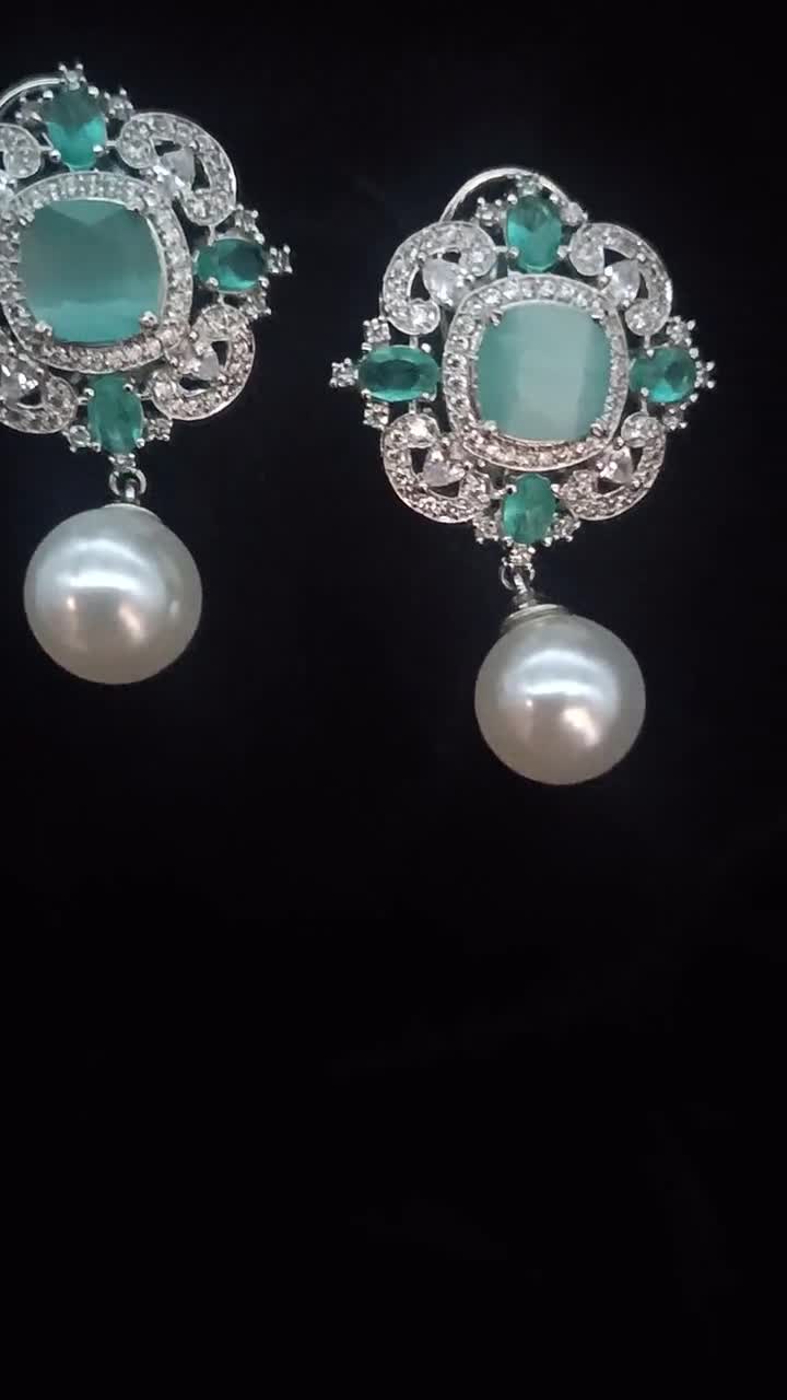 47.2k Likes, 255 Comments - Sabyasachi Mukherjee (@sabyasachiofficial) on  Instagram: “Peacock stud… | Sabyasachi jewellery, Indian jewelry earrings,  Peacock jewelry