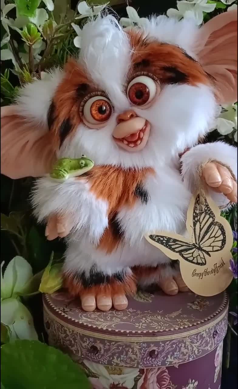 Art toy inspired by mogwai Daffy from movie 