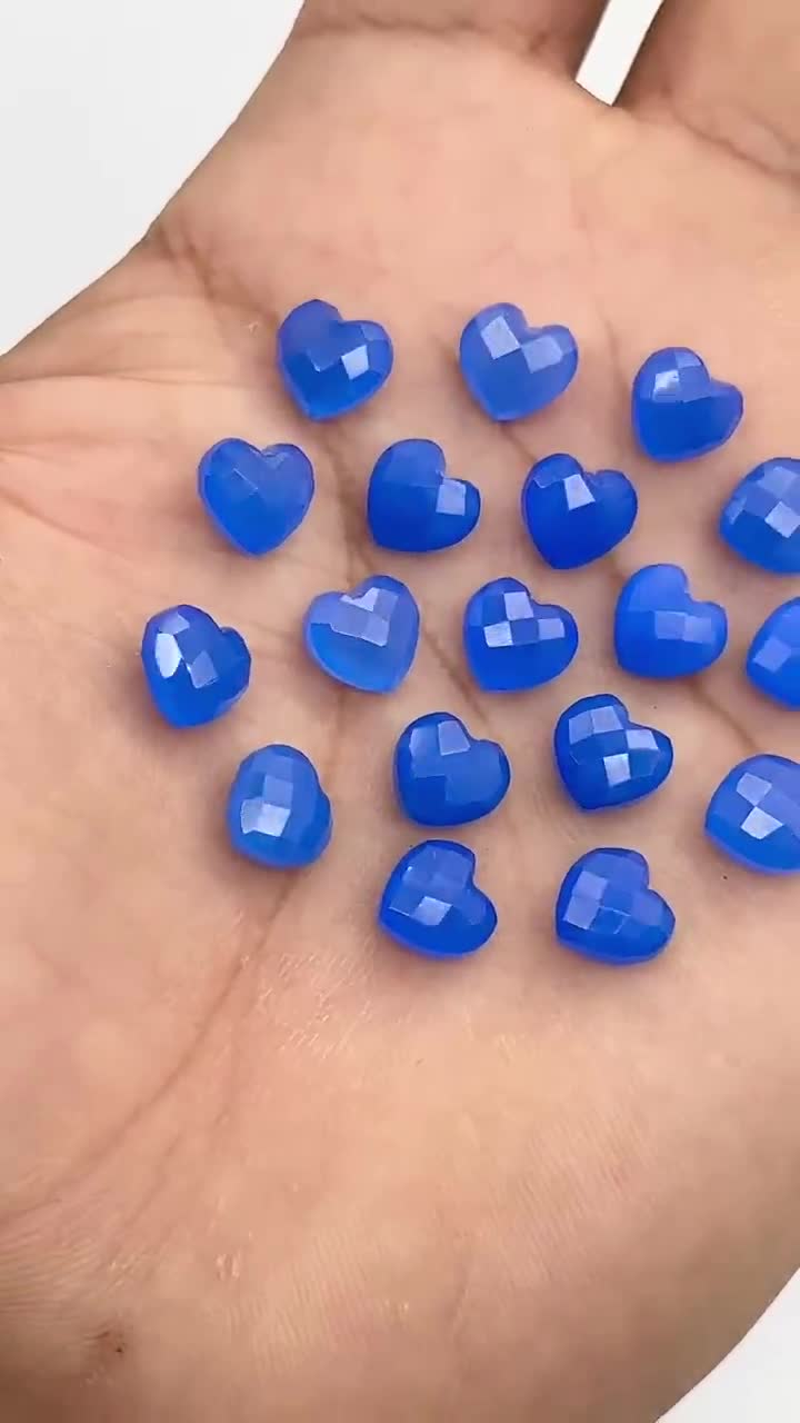 ブルーカルセドニー ハートシェイプ ブリオレット、AAA ブルー