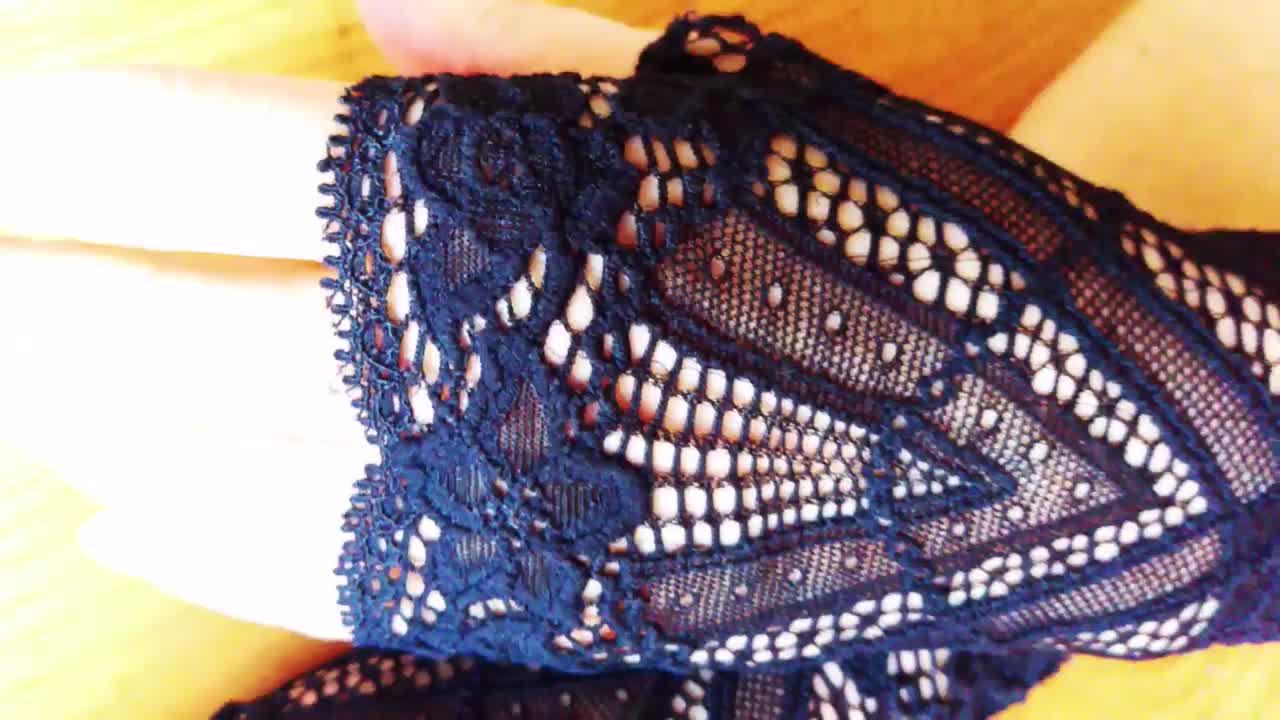 Black lace victorian fingerless gloves - Crealandia
