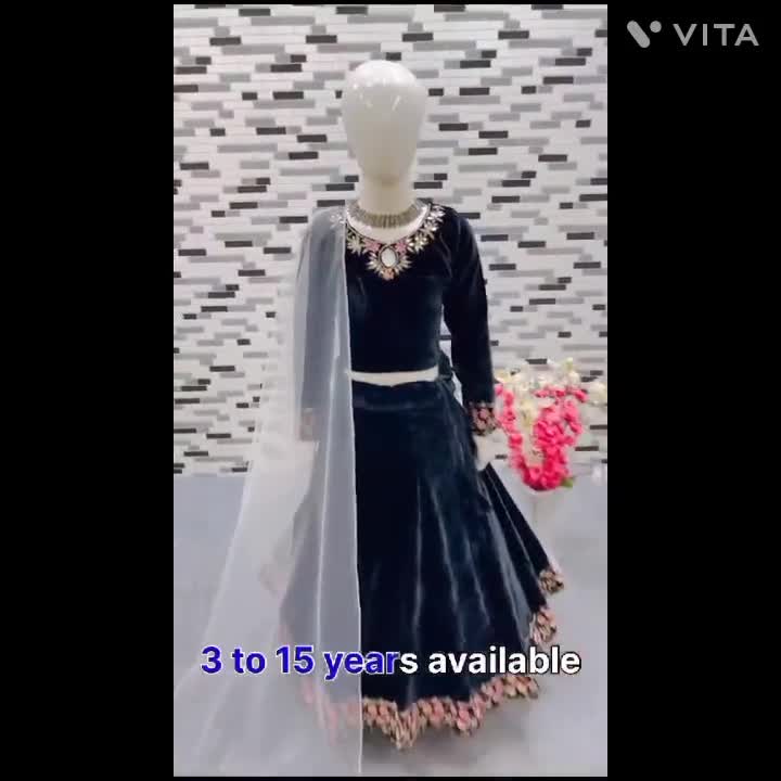 Shraddha Kapoor's Golden Lehenga is Upping the Bridesmaid Fashion Game! -  BridalTweet Wedding Forum & Vendor Directory