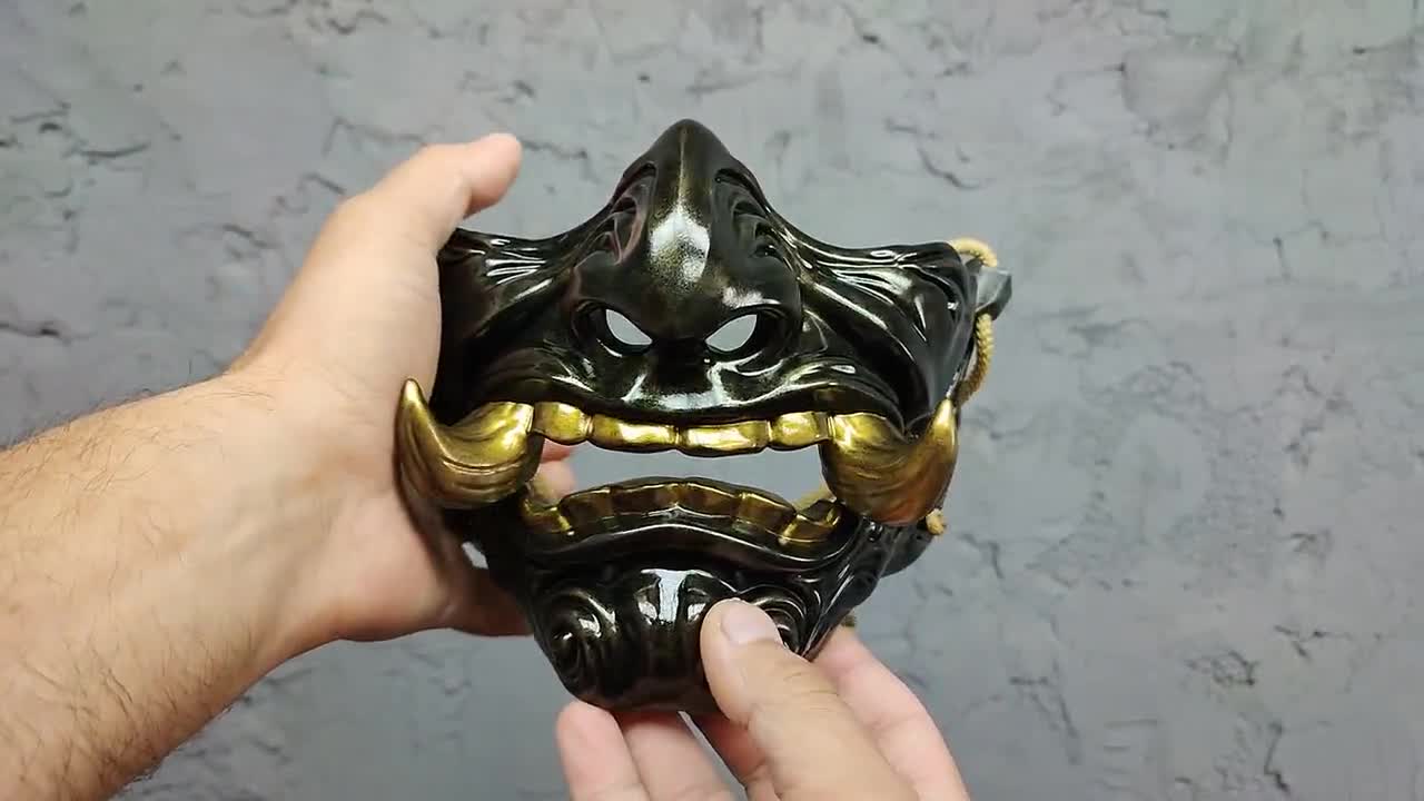 ダークブロンズの牙付きマスク：ゴースト・オブ・ツシマ ジン・サカイ