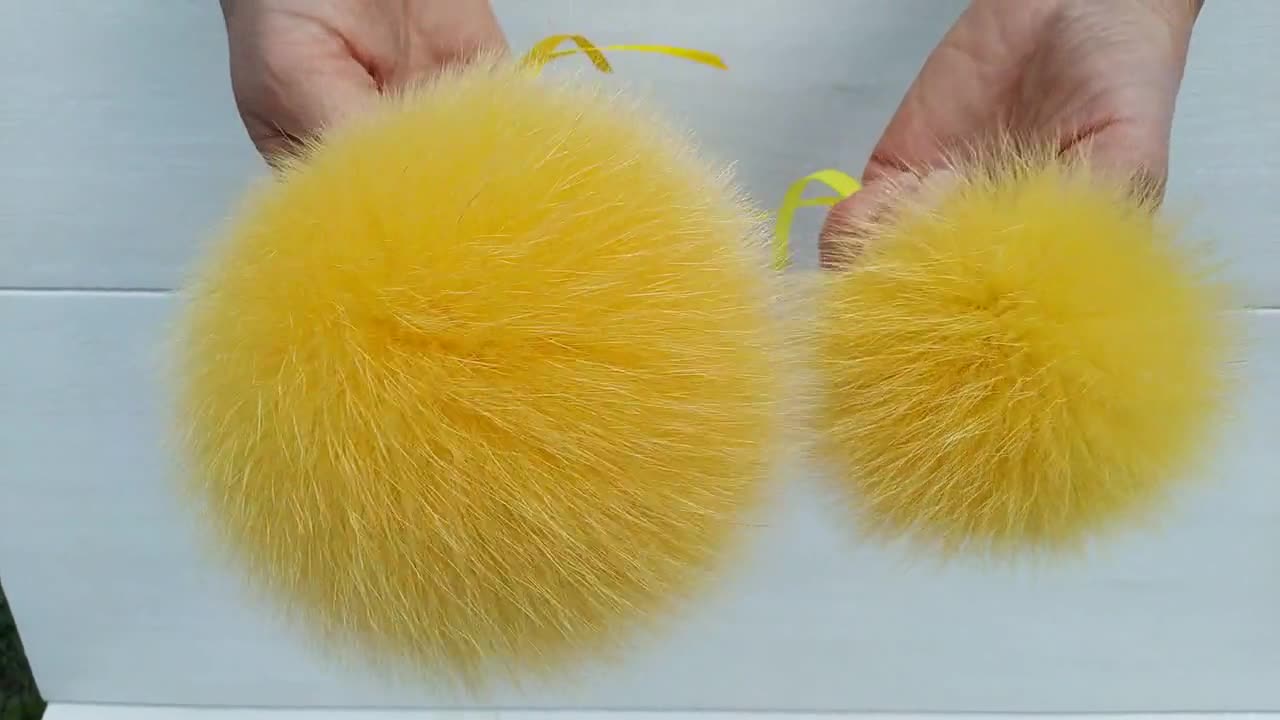 30pcs 1 25mm Yellow Pompom Fur Craft DIY Soft Pom Poms For Children Toys  Cellphone Wedding Home Decoration Accessories - AliExpress