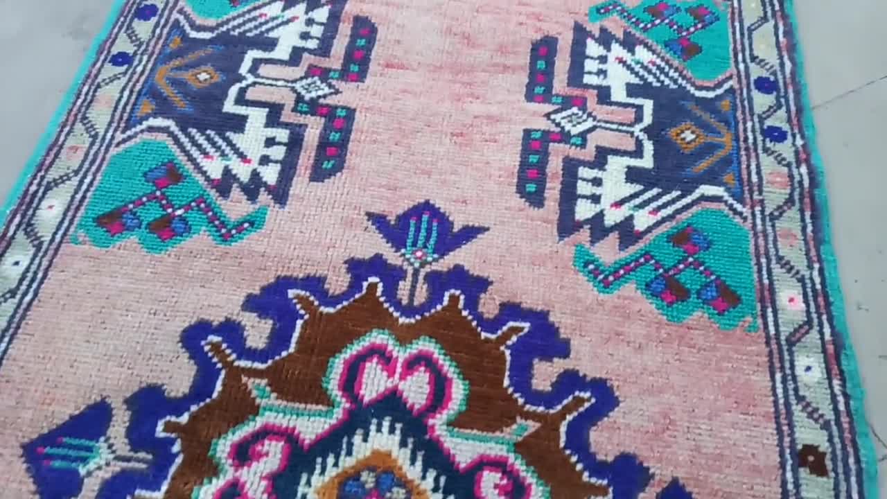 ヴィンテージトルコウール玄関マット：アナトリアラグ（56 x 106 cm