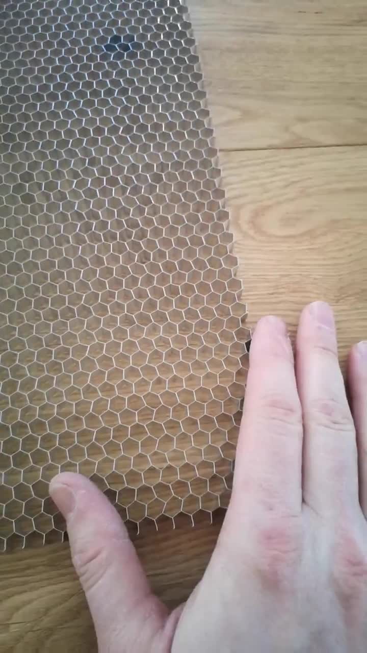 400x400x10mm Honeycomb Plate 15.75x15.75x0.4 Inch With 6,5mm 1/4 Inch Cell  Size for CO2 Laser Cutting 