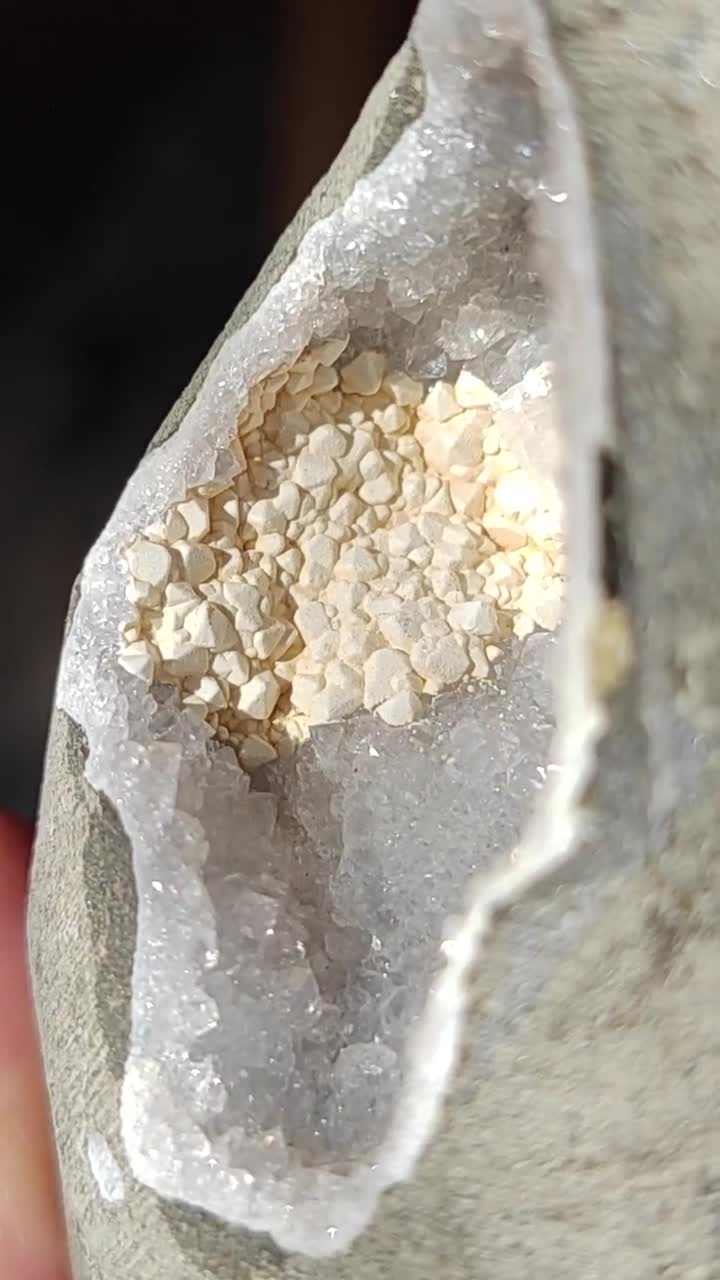 Coelestin-Geode video poster