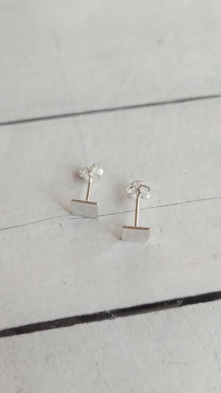 Square Earring Sterling Silver 929 stud type, with pressure closure /  Silver Stud square man - silver key