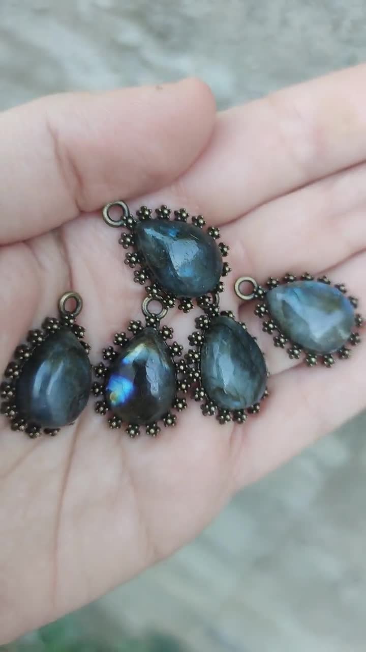 Magic Maker Labradorite Necklace