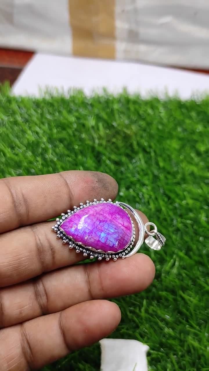 Top Sagen Pink Cracked Moonstone Crystal Multi Tone Rhinestones Sterling Pendant