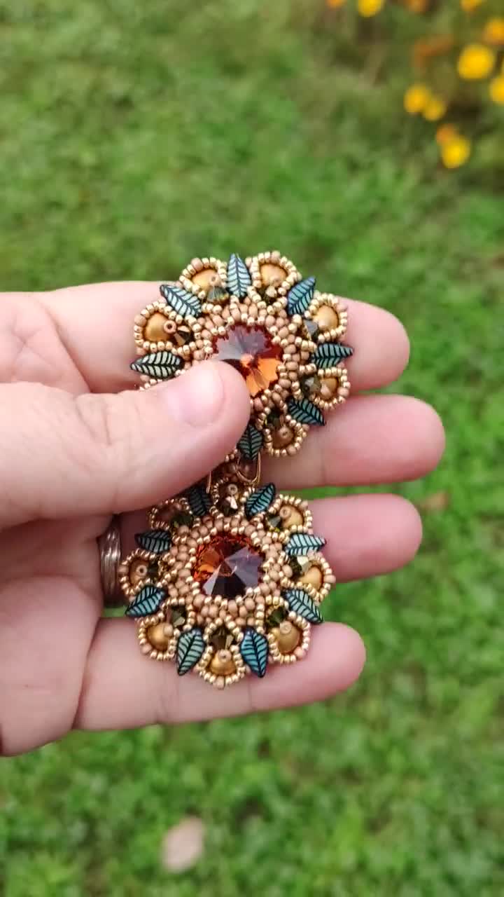 Round, Baroque, Metallic, peacock Earrings, Peacock Feather Effect, Amber  and Green 