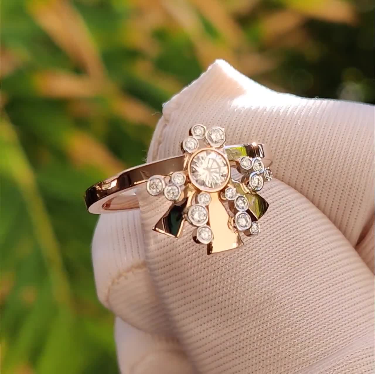 Sun Ring, Multi-stone Diamond Ring Made of Rose Gold and Platinum 