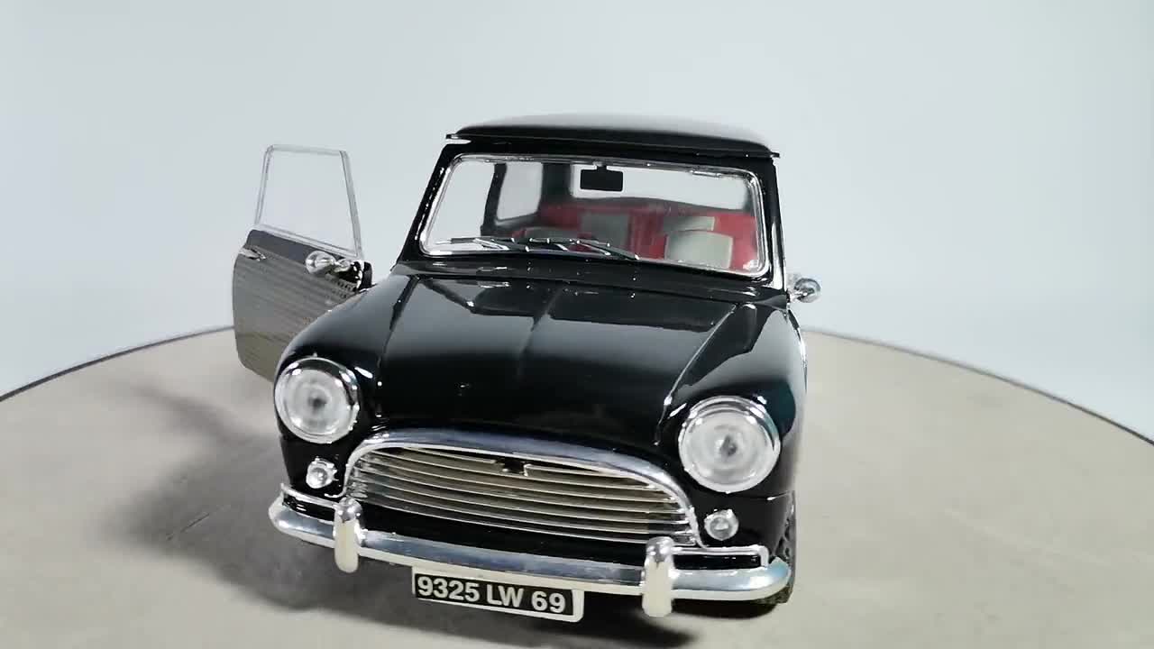 Morris Mini Cooper 1961-67 POLICE ローバーミニ Clarence-Beaman-Mini-Cooper-1-