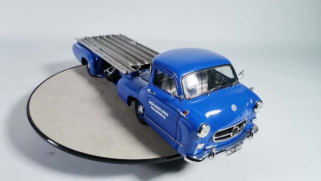 CMC 1/18 Mercedes-Benz 1954 Renntransporter ジャンク品 - ミニカー