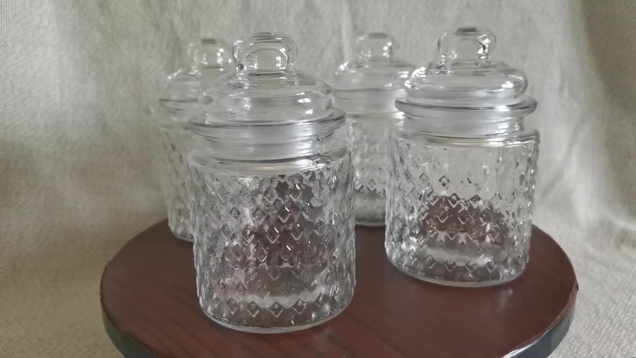 Vintage Glass Spice Jars, Set of 4 Diamond Glass Spice Containers, Antique Spice  Jar, Condiment Container, Spice Organizer, Salt Box, Garlic 