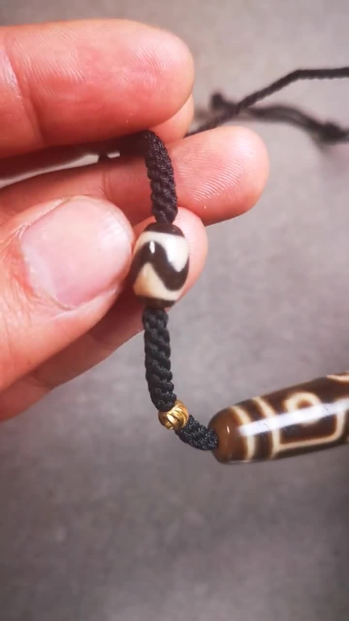 出品史上No.1に古い‼️本物‼️dZi beads(二眼) ネックレス ジービーズ ネックレス (Dzi beads)｜マライカ公式通販