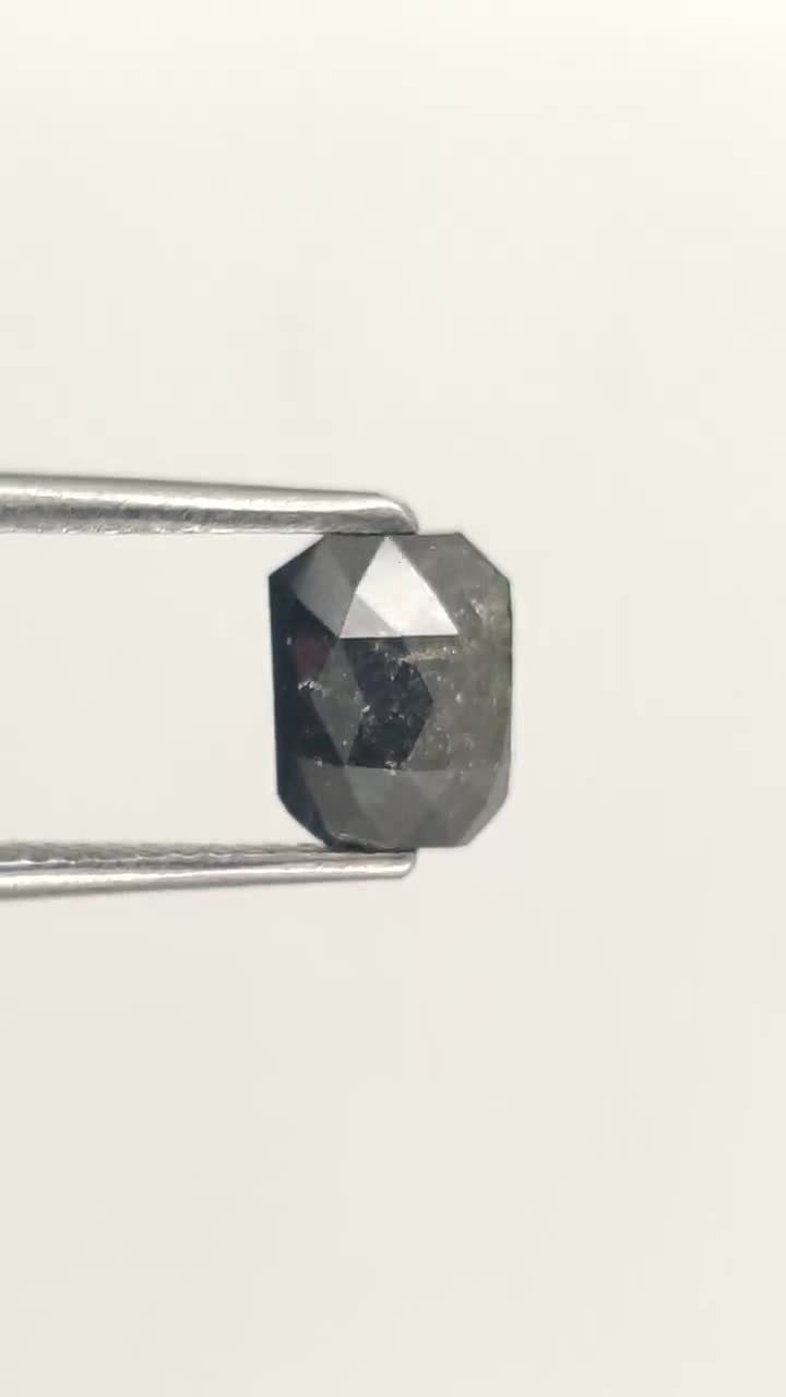 1.40 Ct, 7.8 X 6.0 X 2.9 MM, Natural Loose Diamond Fancy