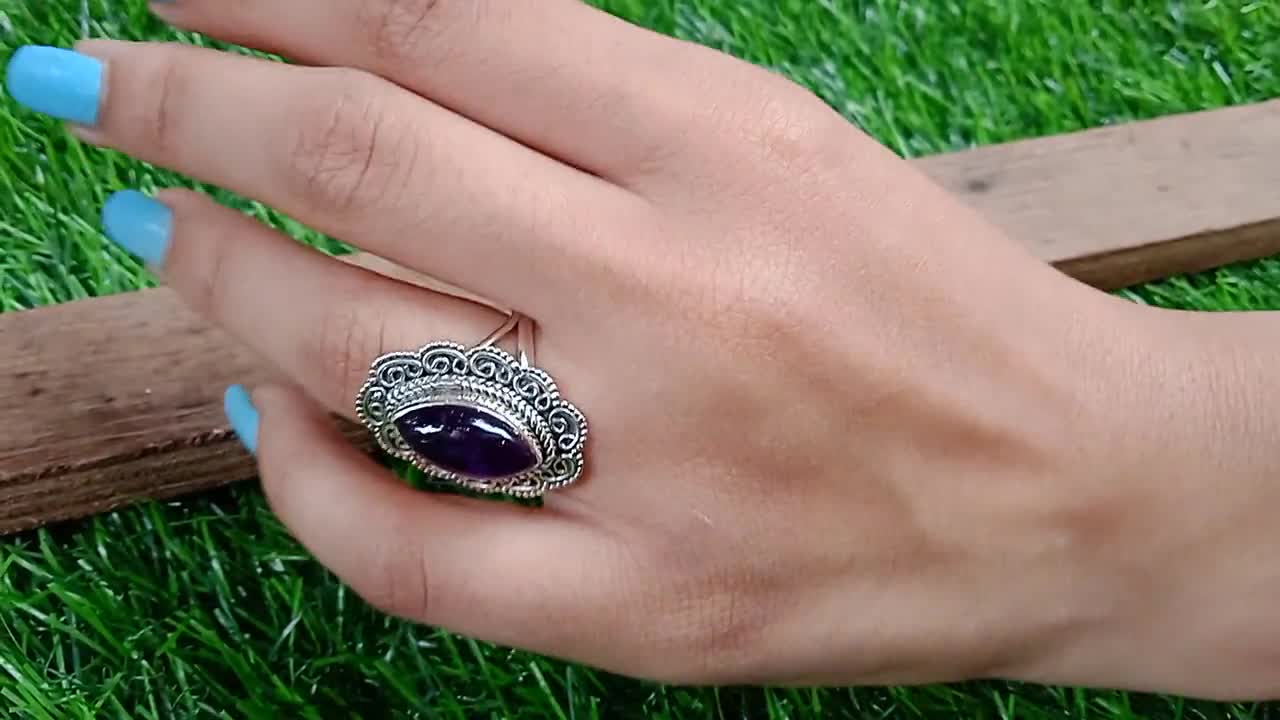Anello in ambra baltica: cabochon ovale, argento sterling 925 - Italia