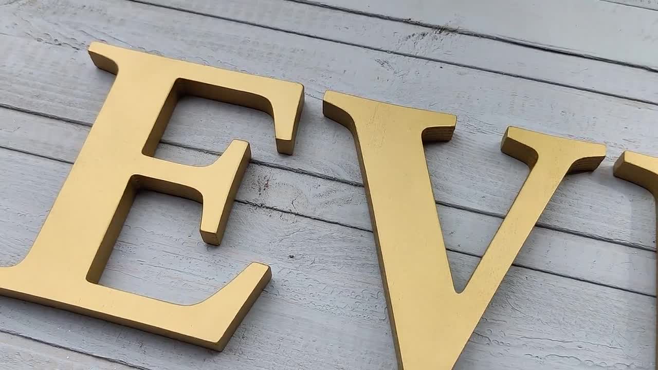 Letras decorativas letras independientes de madera letras independientes de  oro letras de madera personalizadas decoración de estante letra de madera  iniciales regalo de cumpleaños -  España