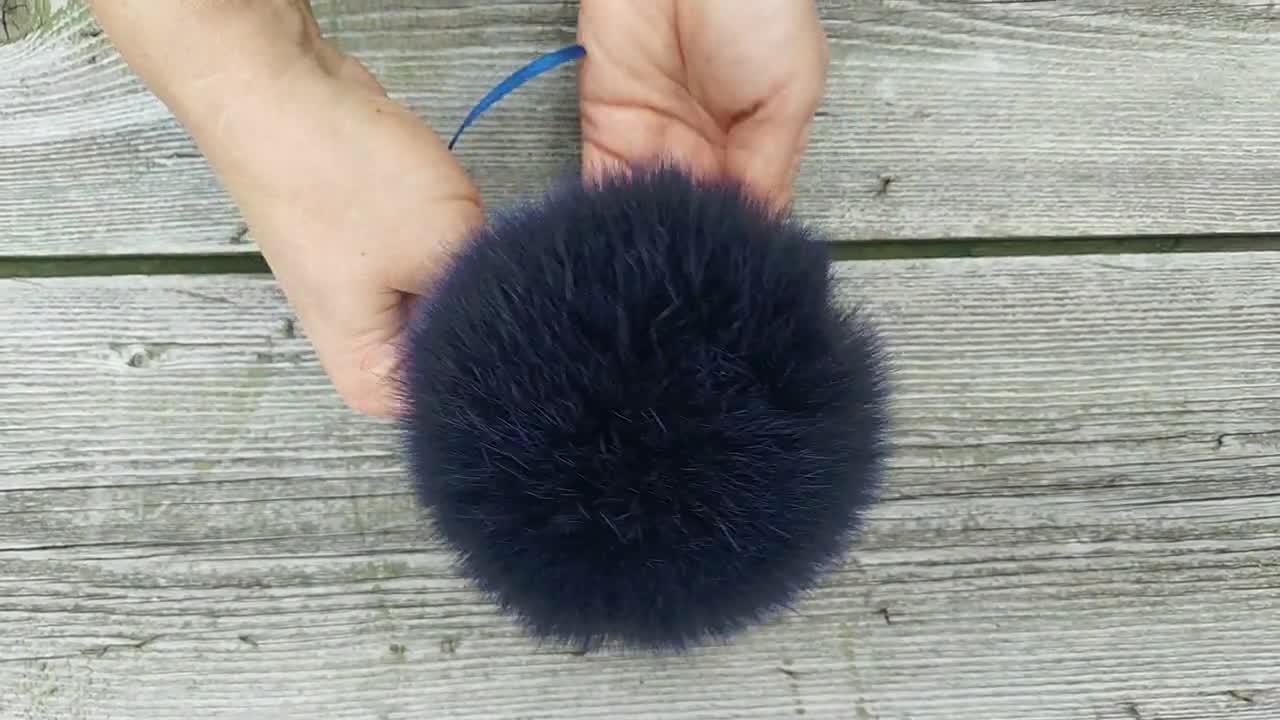 Blue Fur Pom Pom, Real Fox Fur Pompom for Hat, Detachable Pompoms, Fluffy  Fur Ball, Fluffy Pompom, Real Fur Pom-pom, Fur Accessories -  Australia