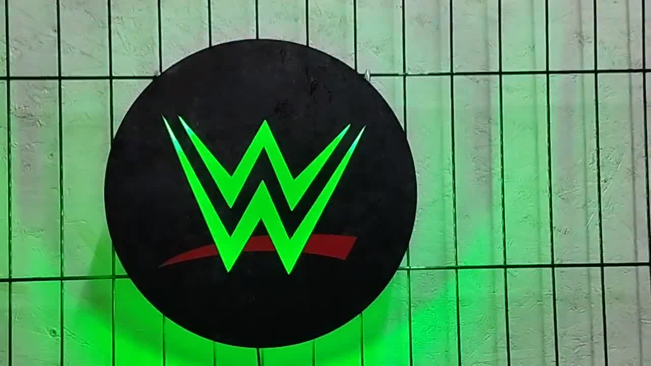 logo wwe grezzo