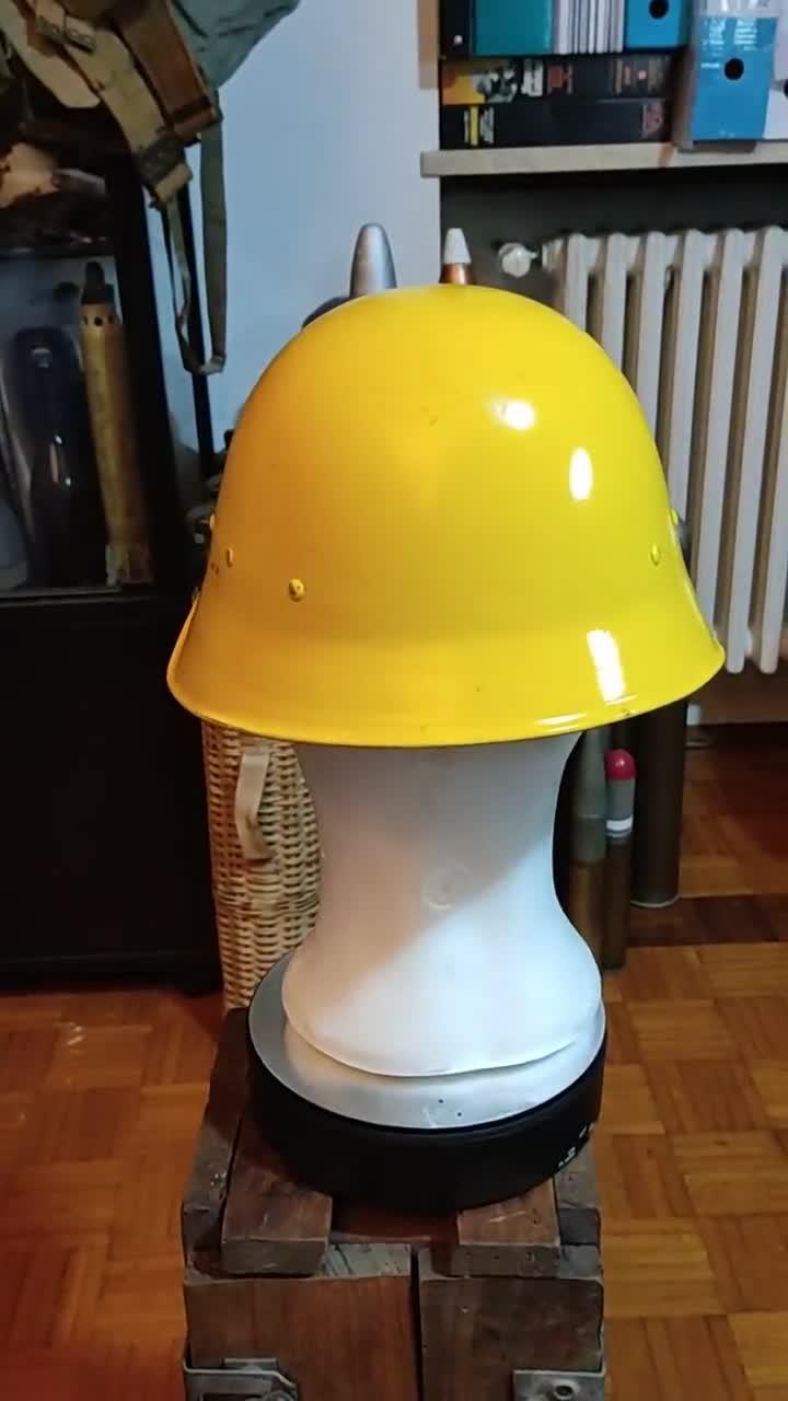 Swiss Helmet in Aluminum for Civil Defense Airsoft, Reenactor Elmetto  svizzero in Alluminio per la Difesa Civile Softair, Reenactor -  Italia