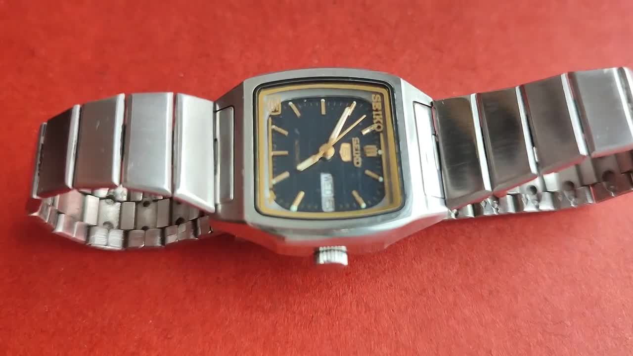 1980's SEIKO 5 Women's Watch Vintage Japanese Mechanical Automatic wrist  watch SERVICED