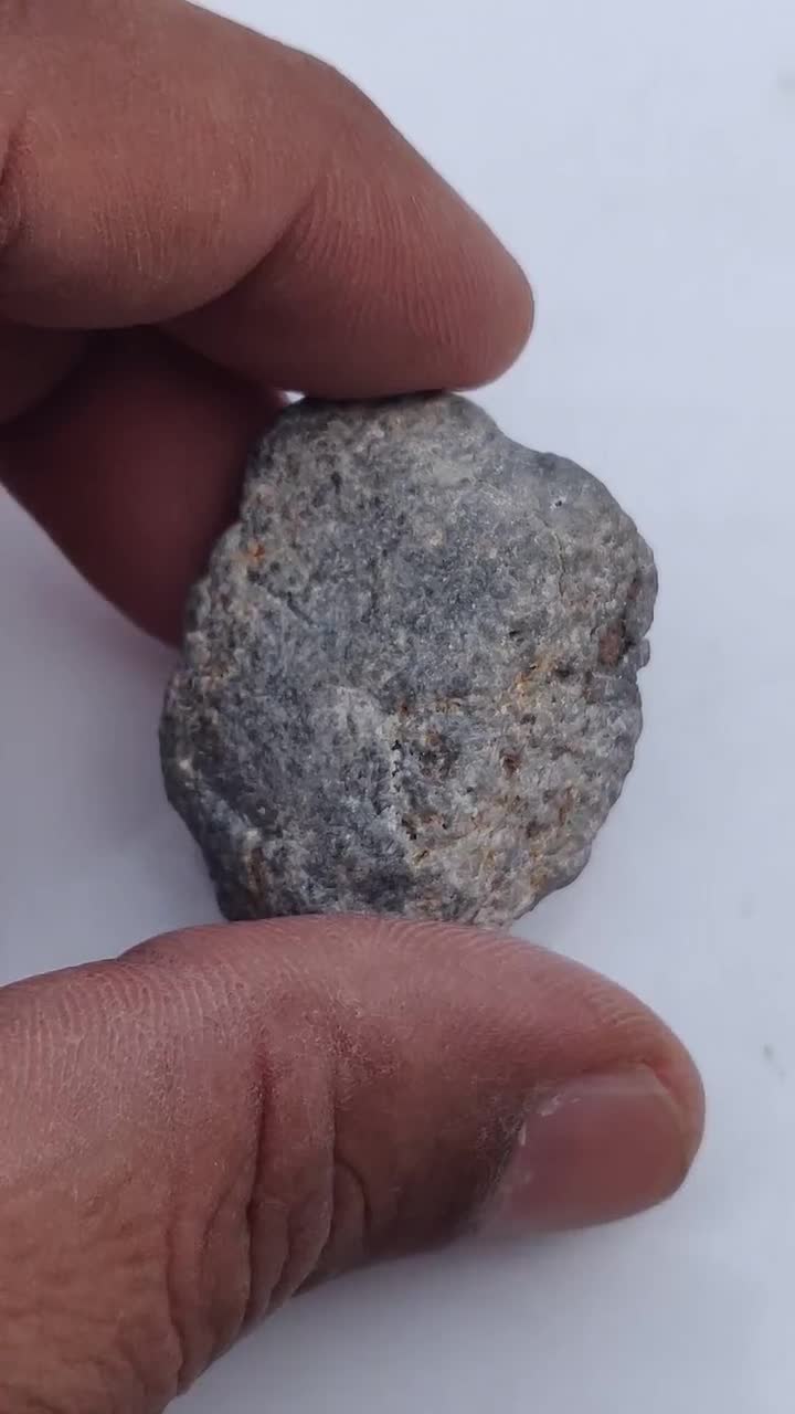 127.80 CT 36.5 X 28.0 MM Natural Loose Rough Diamond, Raw