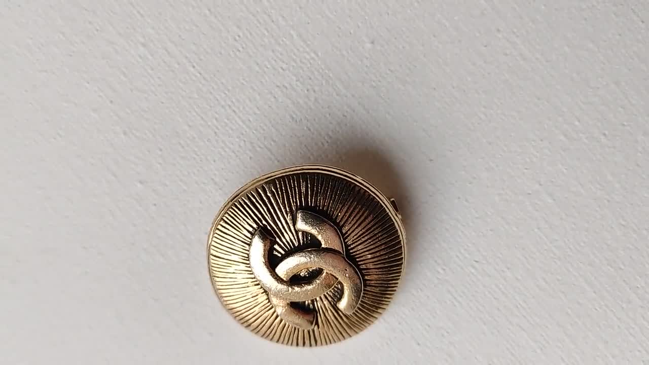 CHANEL Gold Metal Logo Jewelry/brooch Vintage 80s - Etsy CHANEL Gold Metal Logo Jewelry/brooch Vintage 80s - Etsy