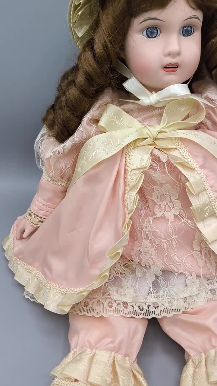 Vintage Porcelain Mundia Doll Christine & Cecile 80-90s