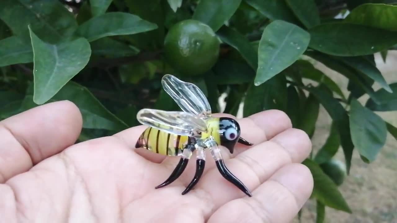 ガラスの蜂の置物、手吹きガラスの蜂、ガラスのミツバチ、ガラスの昆虫