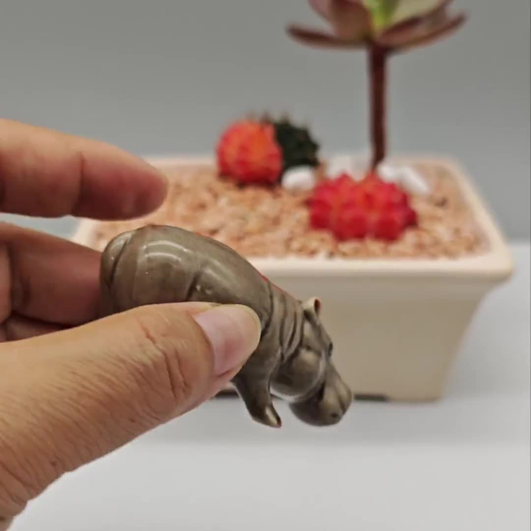 陶器製カバの置物：ミニチュア磁器製動物像 - Etsy 日本