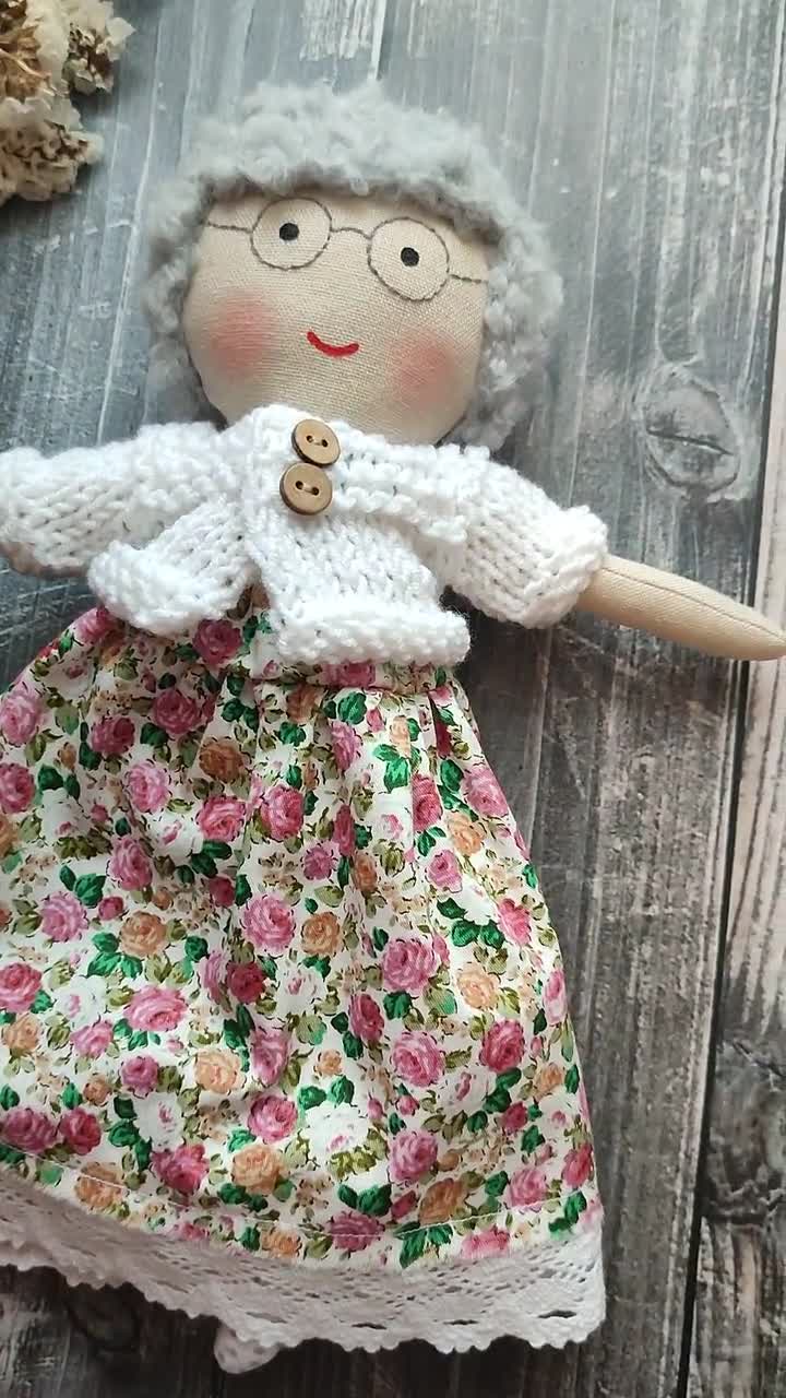 Granny Textile Handmade お菓子売り人形　アンティーク Doll Seller Sweet Granny Doll Etsy - Flowers & Can Watering With コレクション
