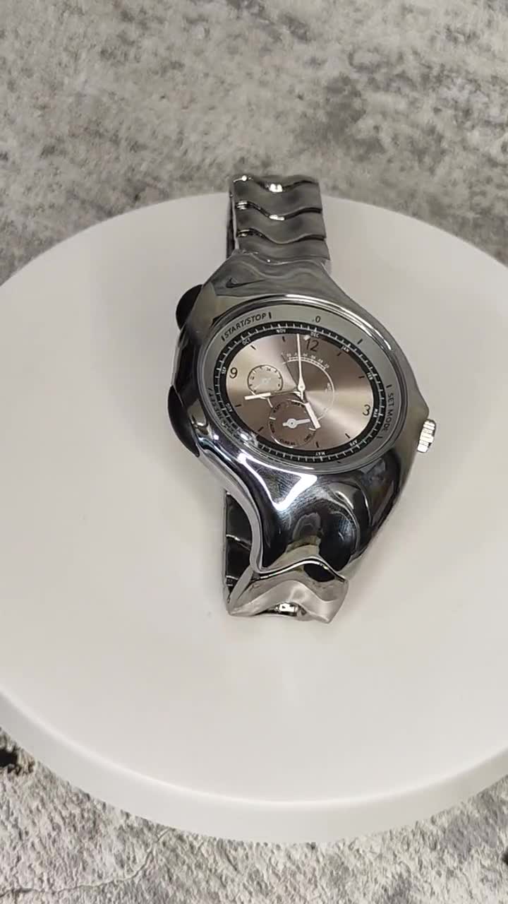 Nike Triax Silver Sports Watch – Retro Y2K Aesthetic – Men's
