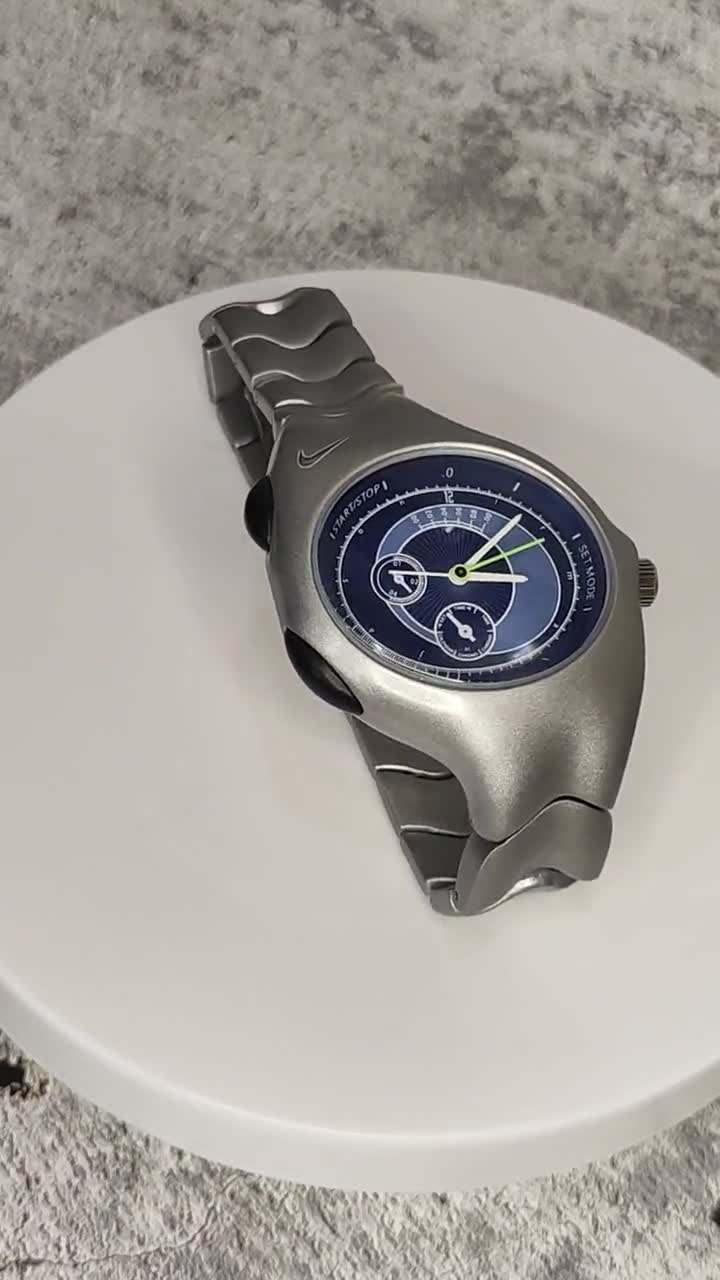 Vintage Nike Triax Chronograph Watch – Retro Silver Sports