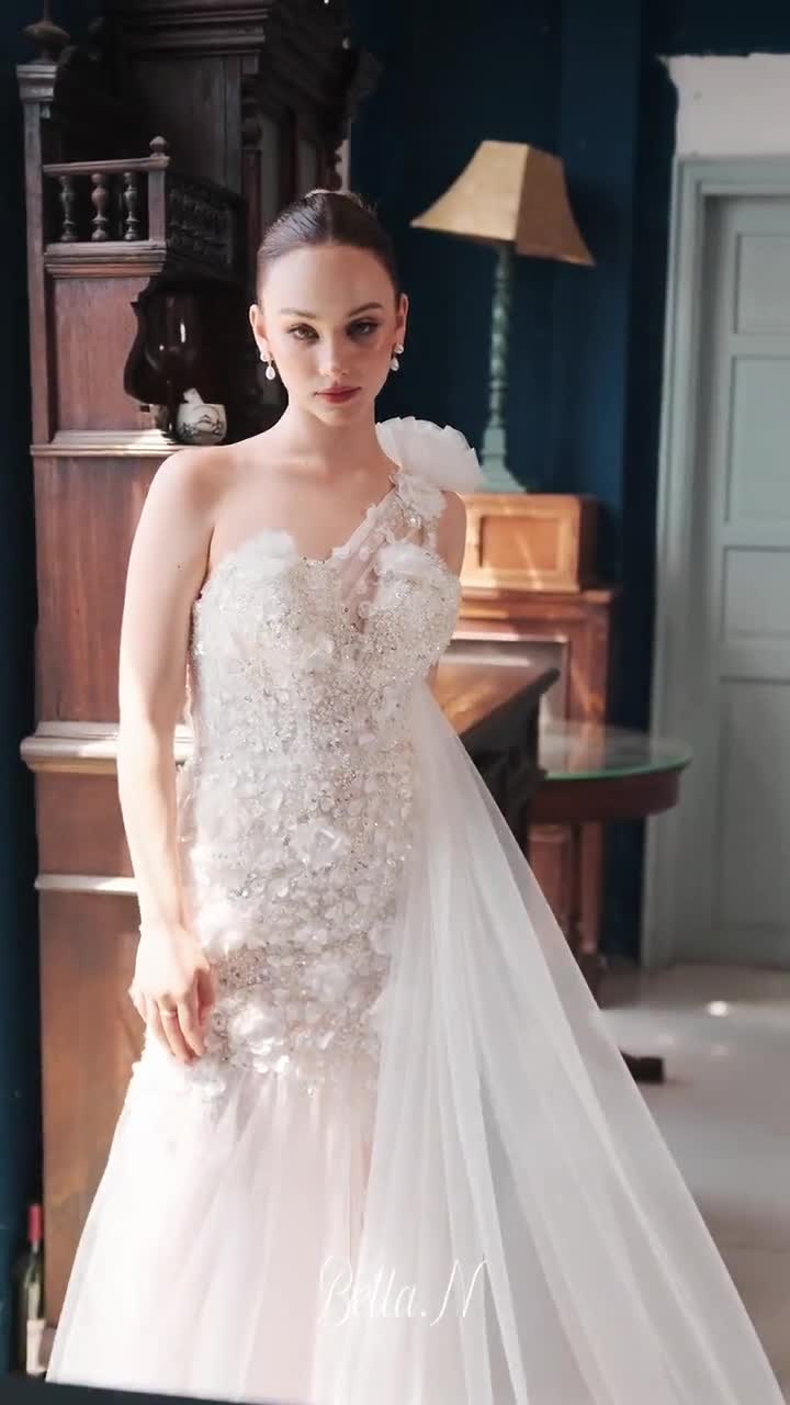 beach wedding dresses off the shoulder Sexy Backless Off Shoulder Beach Wedding Dress with High Leg Slit