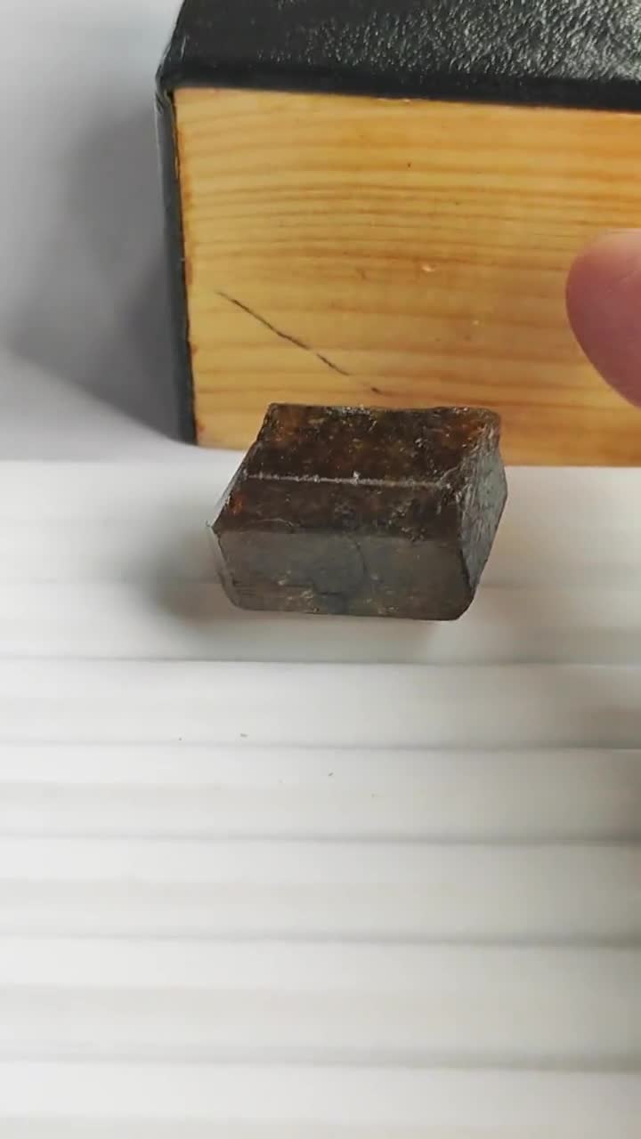 RARE ★ TOURMALINE BRUTE BICOLORE 24,30 CARATS ★ P168.126