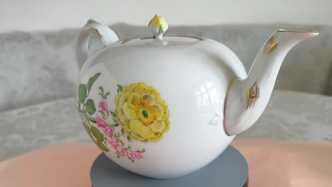 Meissen Teapot Floral Hand-painted: Crossed Swords Mark, Rosebud