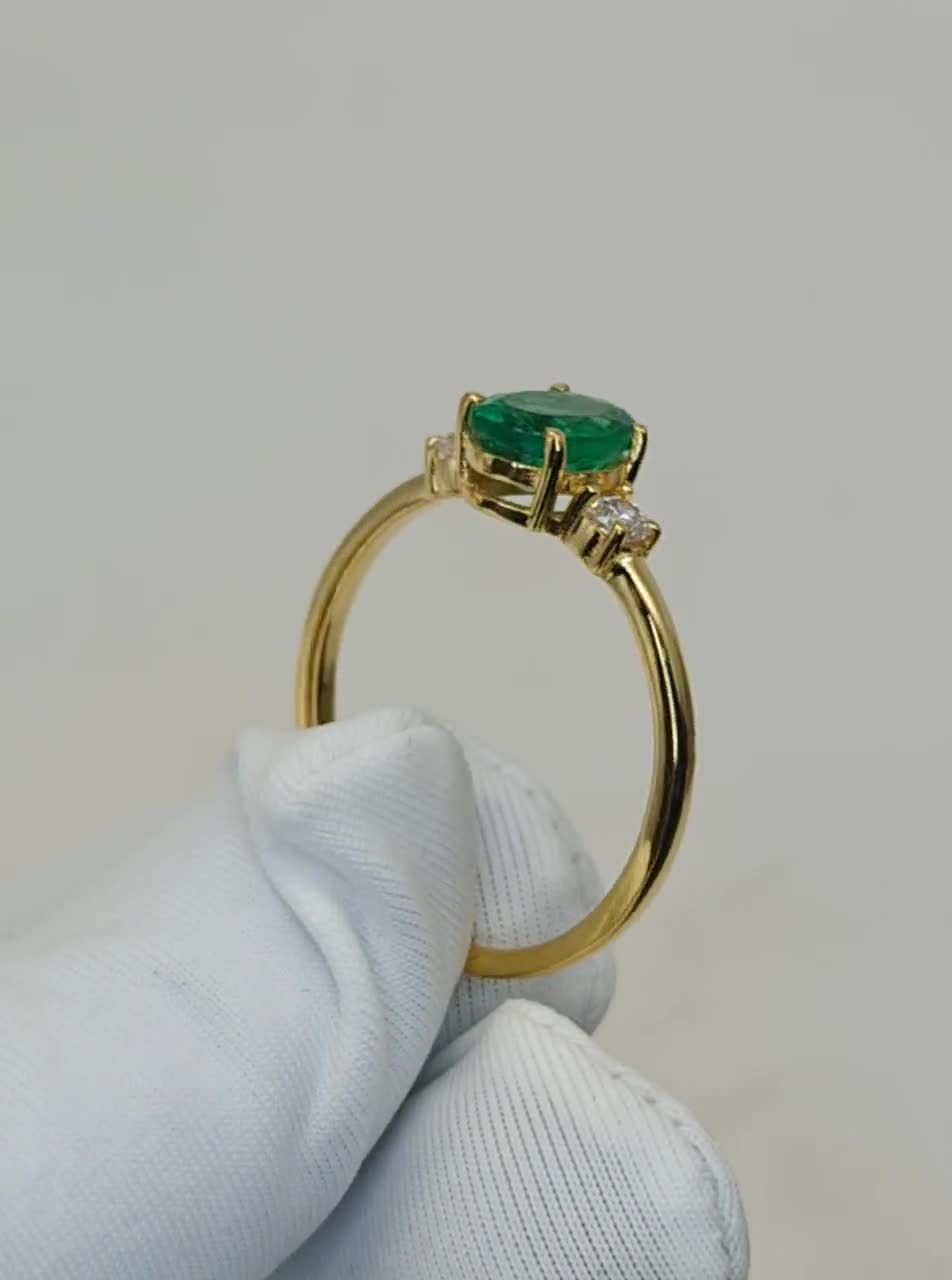 天然ザンビア産エメラルド リング 18K イエロー ゴールド、オーバル