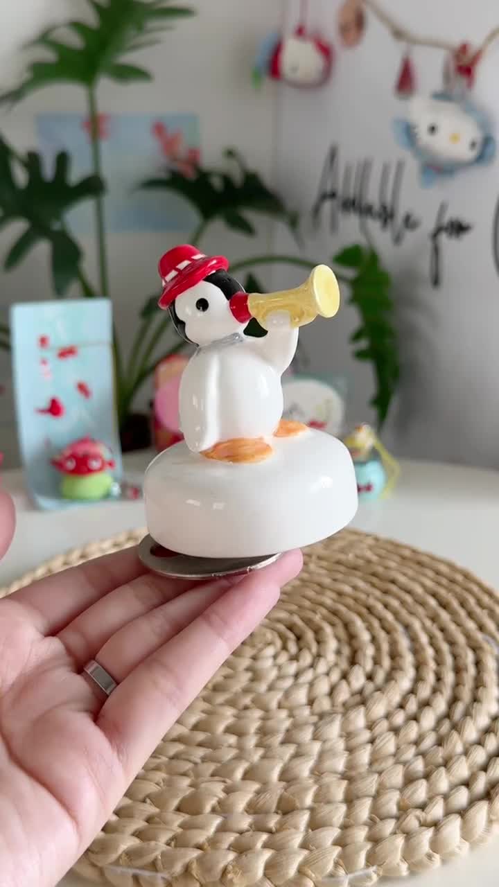 Pinga Musical Box Ceramics 1993 Editoy Japan Penguin Pingu and