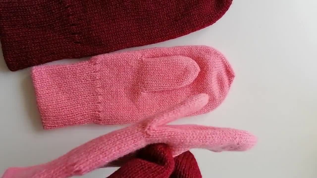 ニットウールミトン：赤の無地でミニマルな冬用手袋 - Etsy 日本
