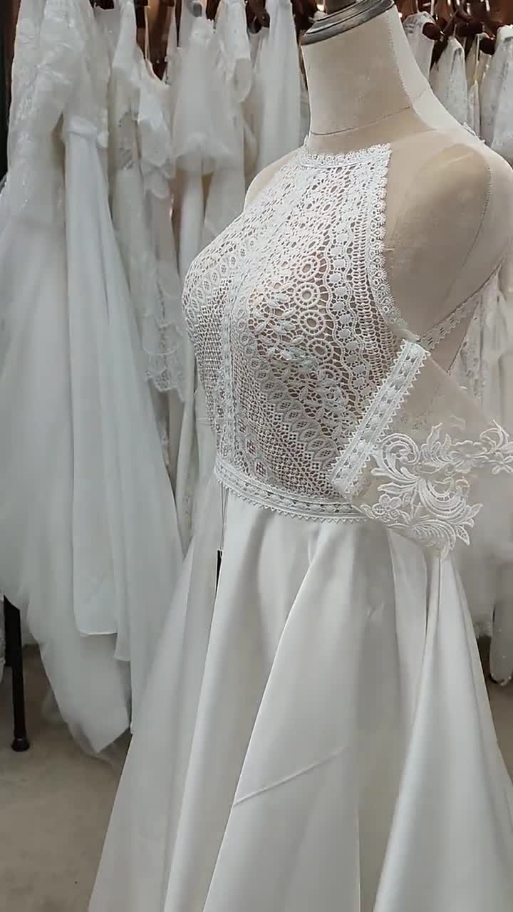 Womens Lace Vintage Wedding Dress, Boho Wedding Dress,long Sleeve Corset  Low Back Floor Length Lace Appliques V-neck White Ivory Bridal Gown 