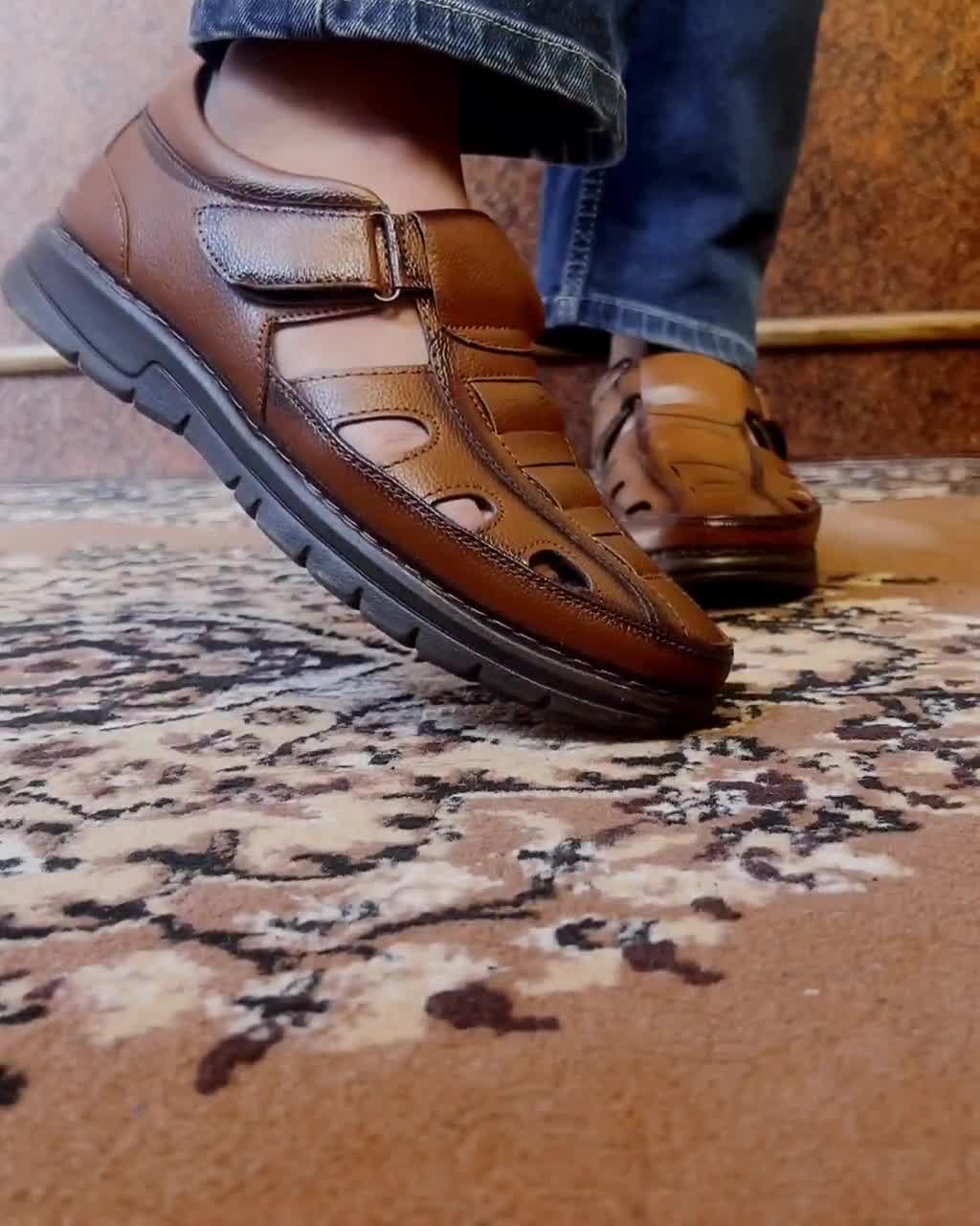 Cuero negro genuino para hombre Zuecos zapatos mulas zapato suela de cuero  hecho a mano en la India