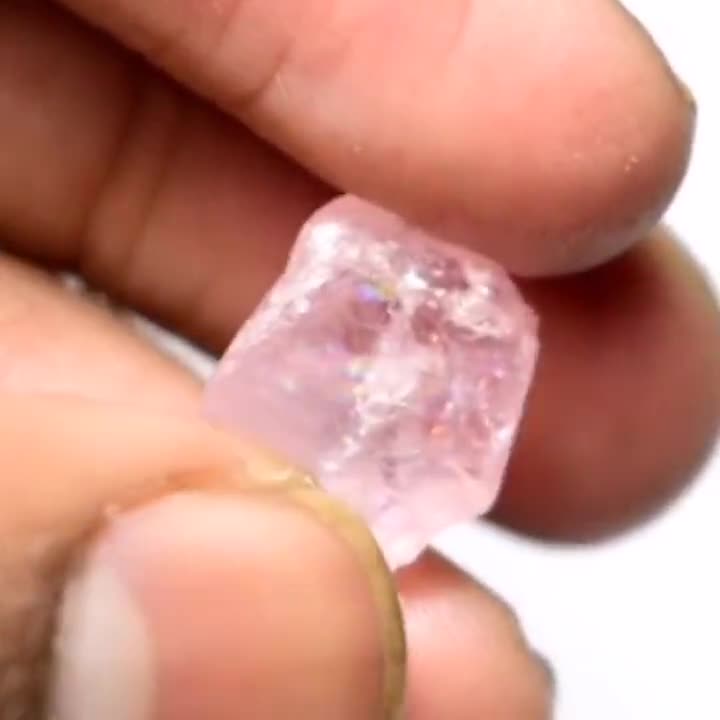 RARE !! MORGANITE ROSE BRUTE DE MADAGASCAR 7,78 CARATS ★★ p433.135T RARE !! MORGANITE ROSE BRUTE DE MADAGASCAR 7,78 CARATS ★★ p433.135T