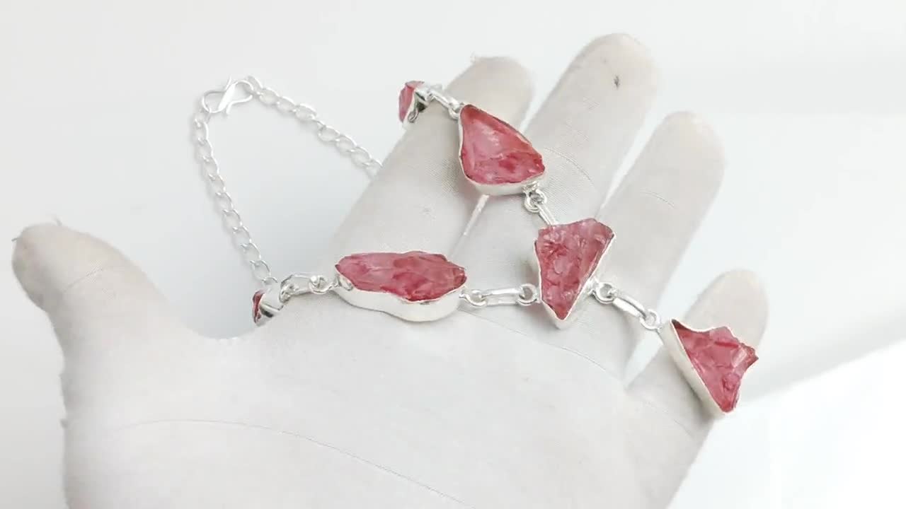 手作りのピンクトルマリン入りスターリングシルバーネックレス