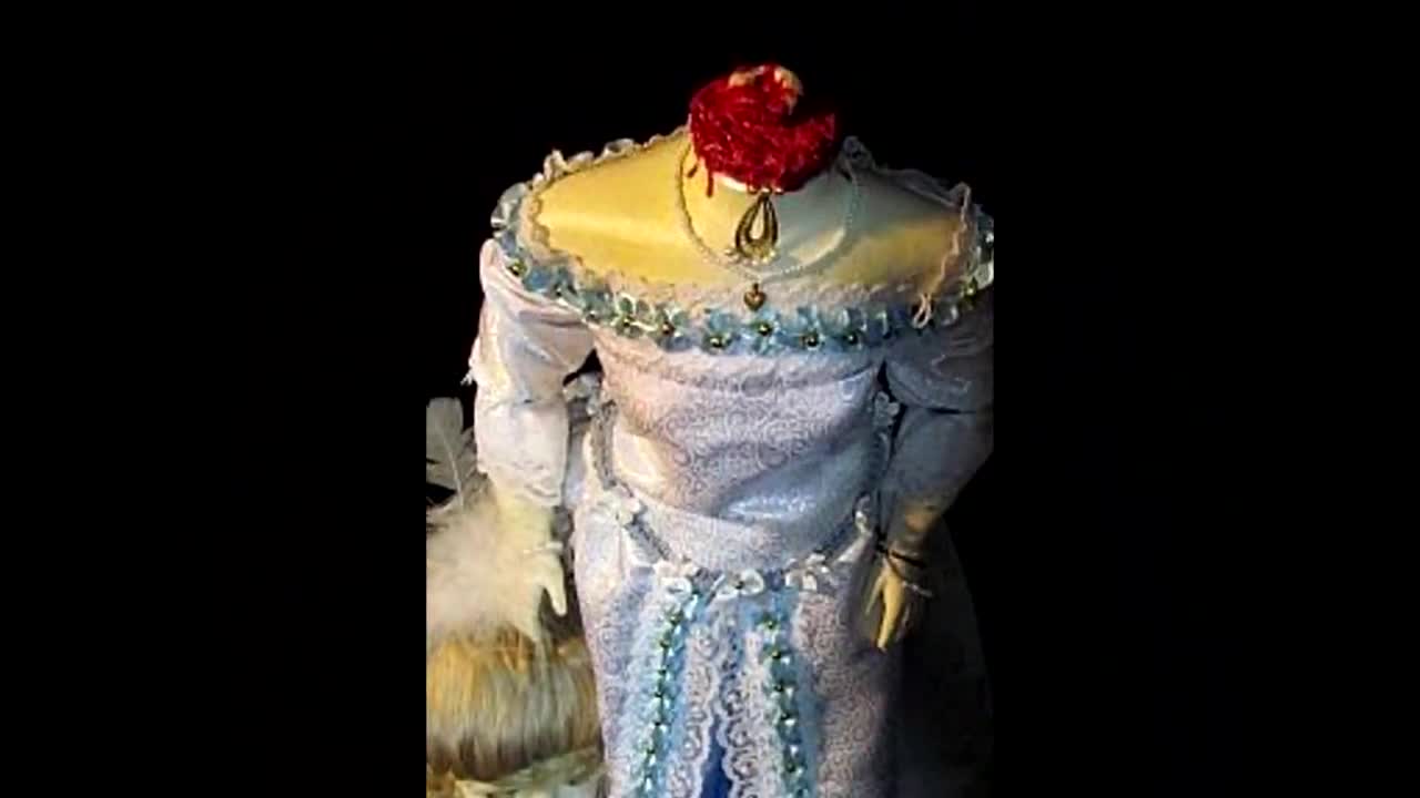 Headless Marie Antoinette and King Louis Costume