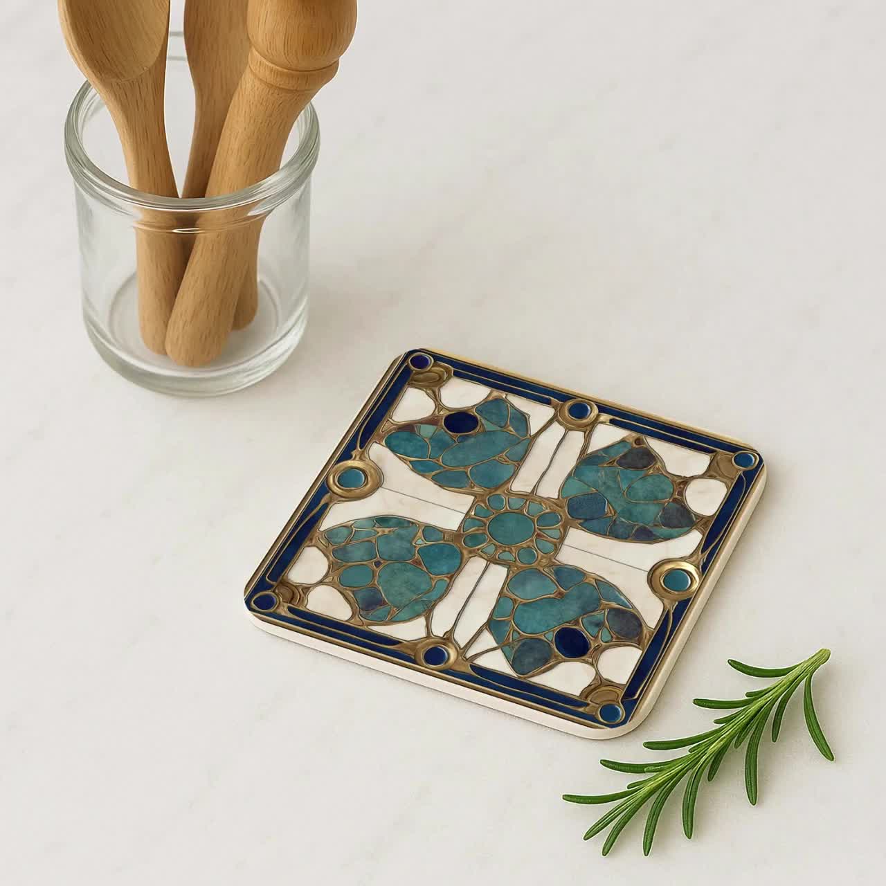 ガウディのモザイク タイル - バルセロナ, スペイン, パーク グエルの