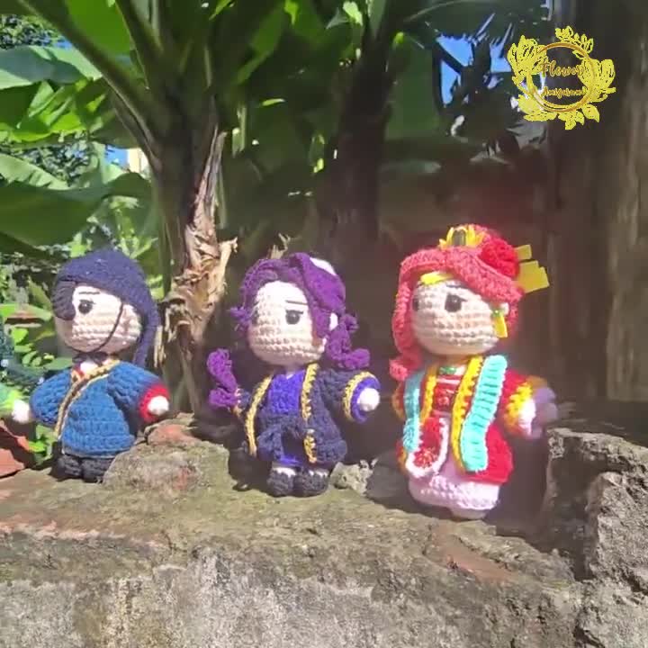 ファンメイドの「薬屋のひとりごと」キャラクターかぎ針編み人形